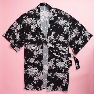 Fabfitfun Spiritual Gangster floral Robe kimono